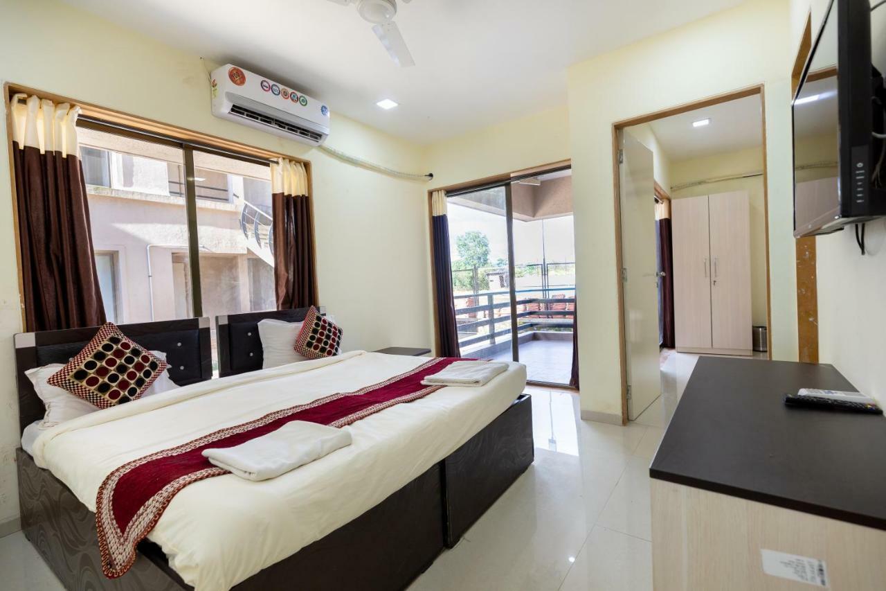 伊加特普里 Vivaant Retreat And Conventions酒店 外观 照片